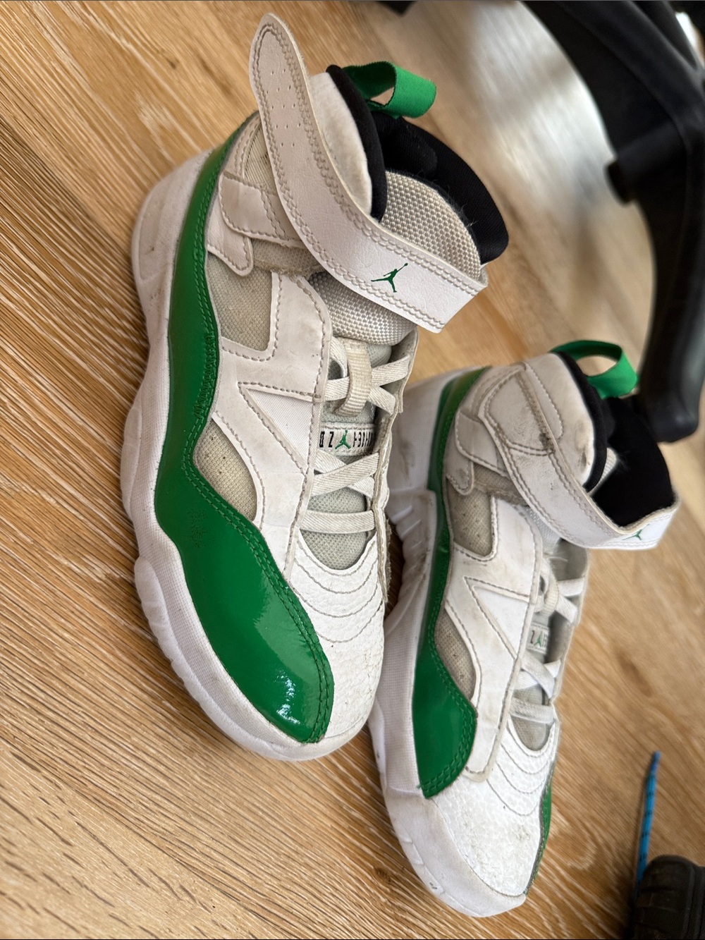 Nike Kids White & Green High-Top Sneakers